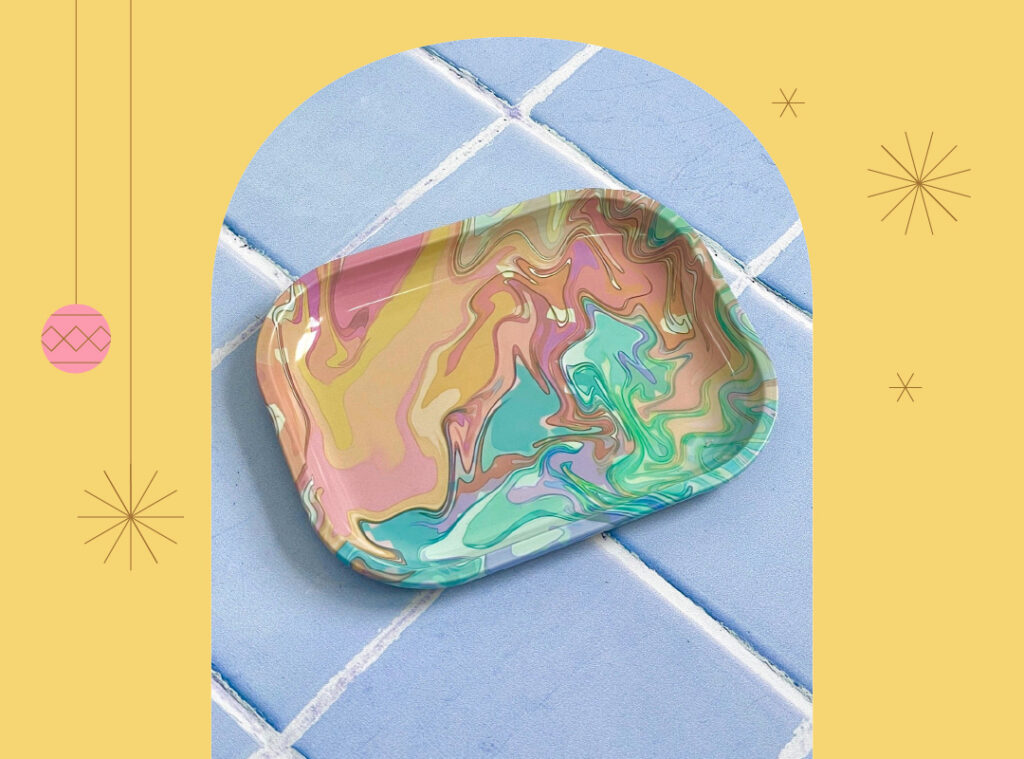 photo of Canna Style rolling tray on holiday background