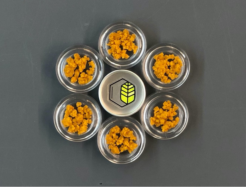 photo-of-concentrates-in-glass-jars