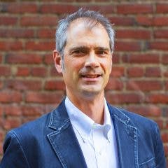 Bruce Barcott's Bio Image