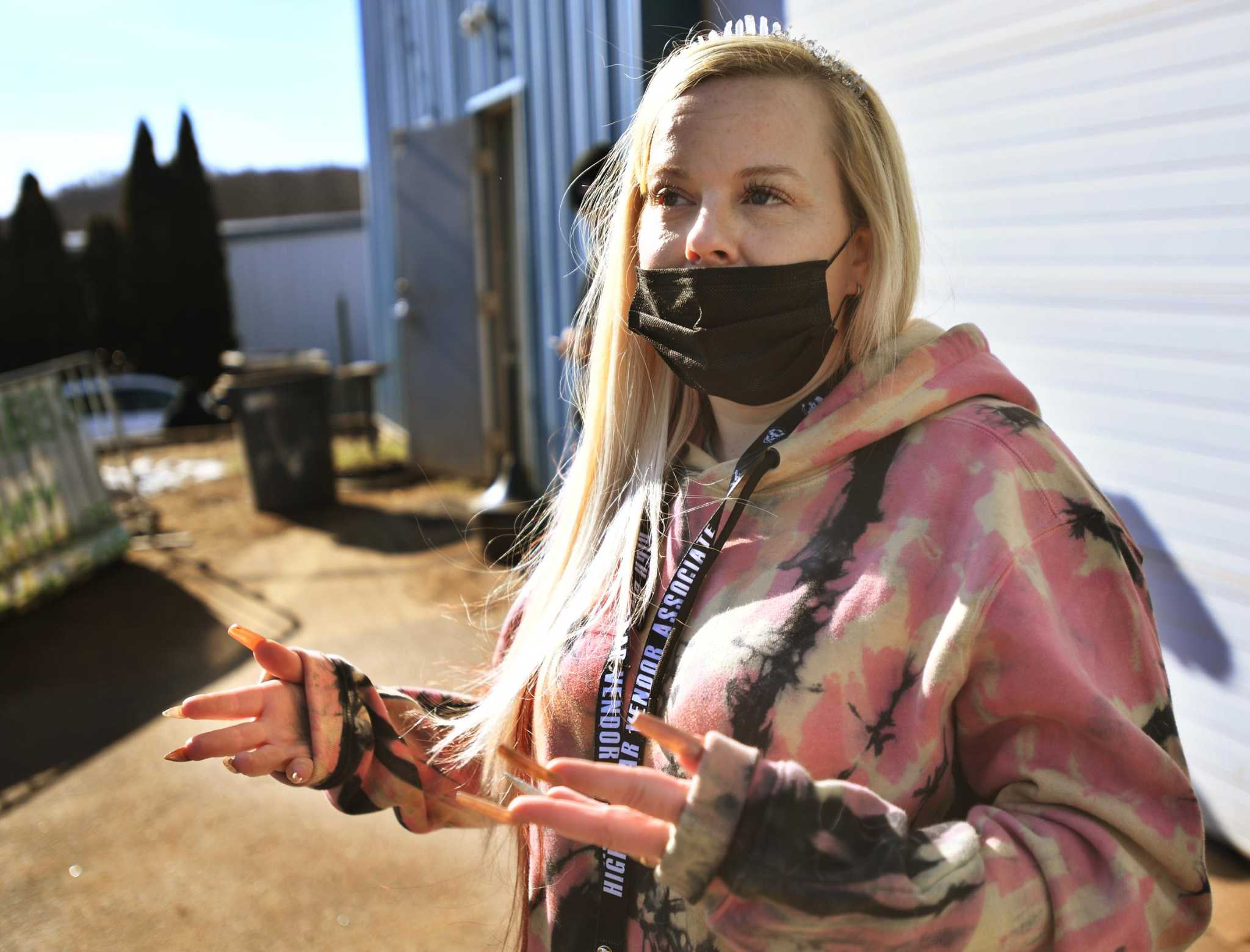 As legal sales near, CT cannabis ‘gifting’ parties gain momentum – CT Insider