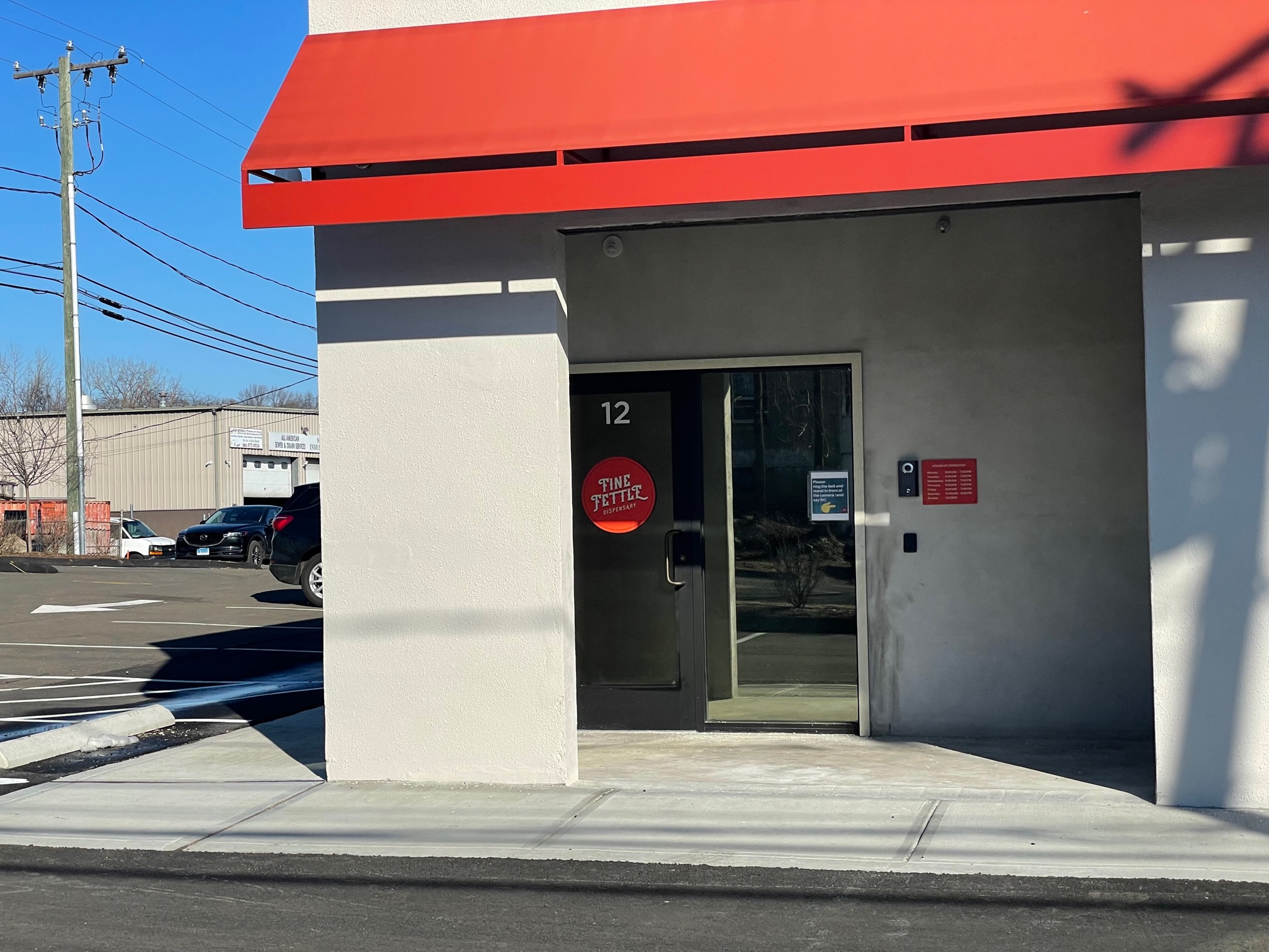 Towns Weigh Bans on Shops Selling Marijuana, But Law Allows Delivery Door-to-door – CT Examiner